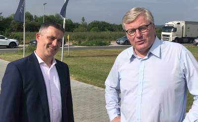 Lars Wedekind trifft CDU-Chef der Niedersachsen Union Dr. Bernd Althusmann bei NEUE MEERE im Gronauer Westen am 23.06.2021.