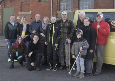 Die Helferinnen und Helfer der M�llsammelaktion am 19.03.2022. Foto: Beutnagel LDZ!