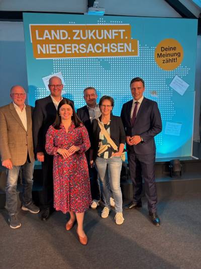 Sebastian Lechner und Marco Mohrmann mit der Delegation aus der SG Leinebergland am 16.04.2026 ! 