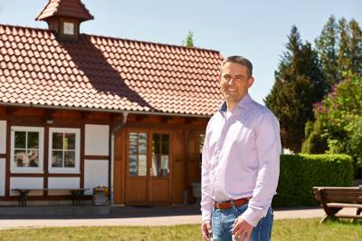 Lars Wedekind ist am 22.07.2016 ab 15.00 Uhr auf seiner Sommertour in Eime anzutreffen. 