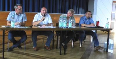 Diskussionsrunde mit den Gegenkandidaten in der Eimer Mehrzweckhalle am 23.08.2016. 