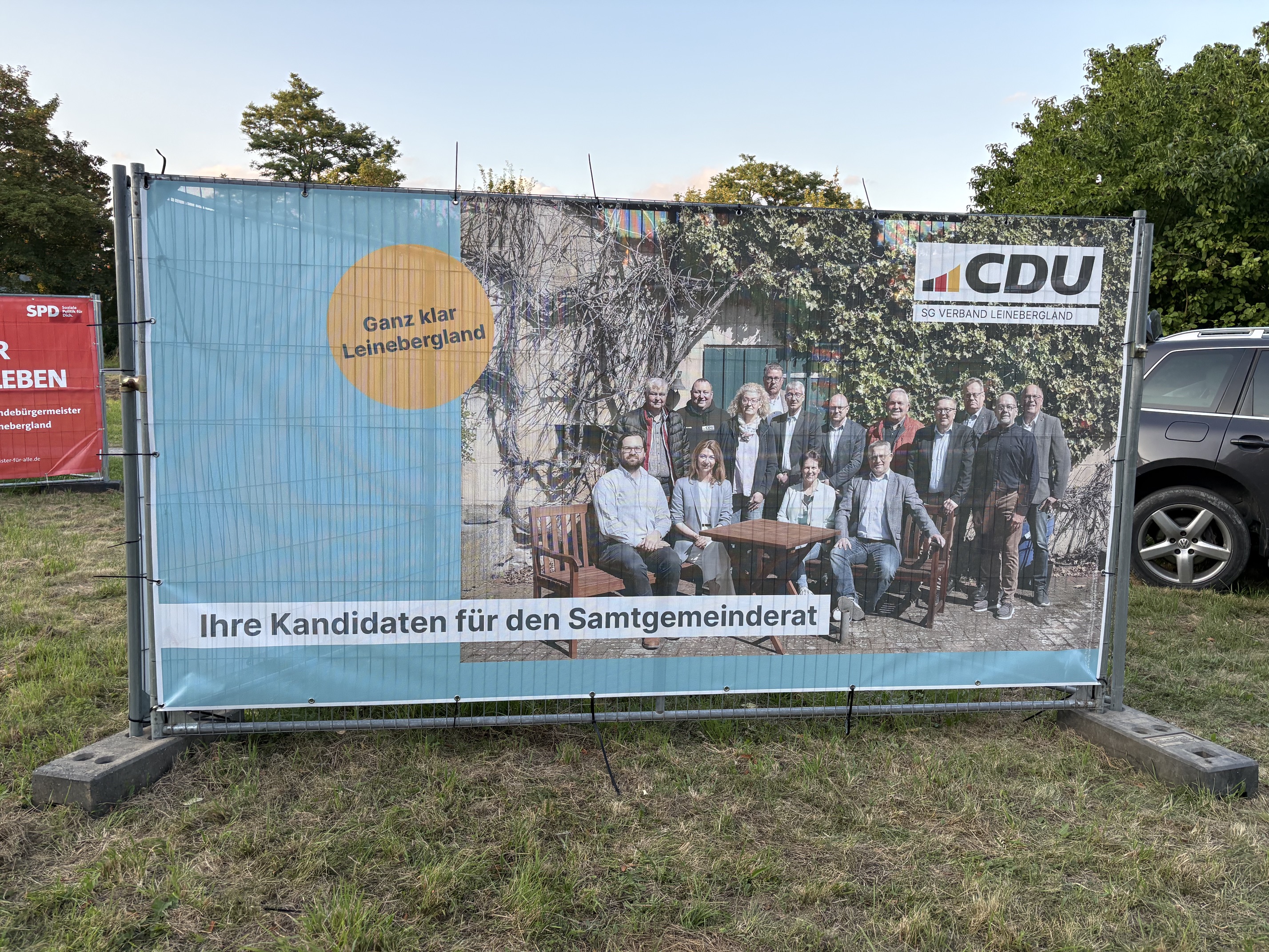 Die Bauzaunplakate der CDU Leinebergland sind seit Anfang dieser Woche in der Samtgemeinde zu sehen. 